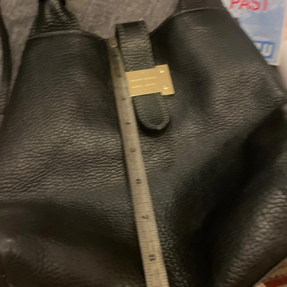 Made in Italy pebbled leather Courage B convertible bag - Picture 7 of 10